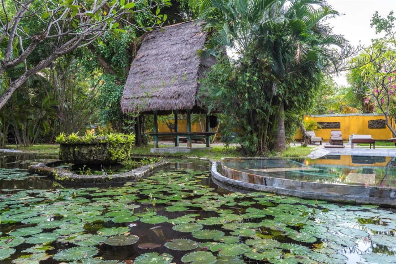 Hotel Pondok Sari Beach & Spa Resort Пемутеран Екстер'єр фото