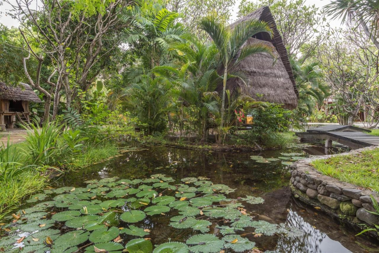 Hotel Pondok Sari Beach & Spa Resort Пемутеран Екстер'єр фото